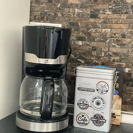 Kleines In Bahnhofsnaehe