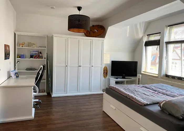 Kleines In Bahnhofsnaehe