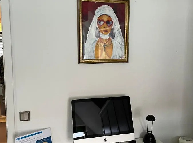 Kleines In Bahnhofsnaehe * Erfurt